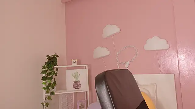 briannajackson  online show from October 2025 08:08:01 PM