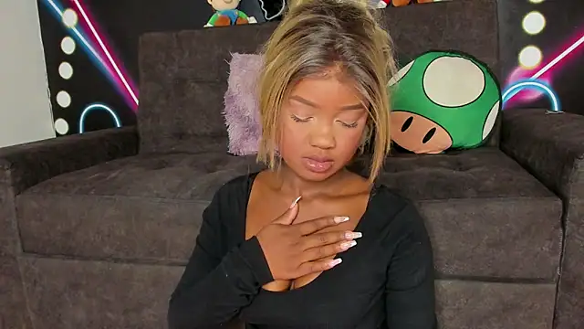 briannajackson  online show from March 2025 03:03:02 PM