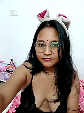 Cuterinki online show from May 2026 08:34:01 PM
