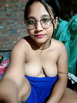 Cuterinki online show from May 2026 08:15:01 PM
