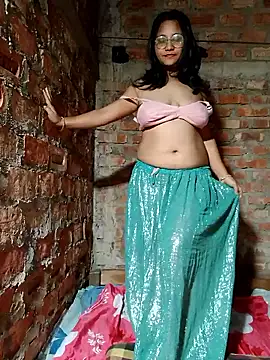 Cuterinki online show from April 2026 09:04:02 PM