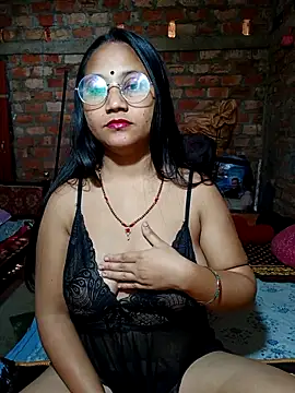 Snapshot of Cuterinki chatting on February 2026 06:57:02 AM Cuterinki online show from February 2026 06:57:02 AM