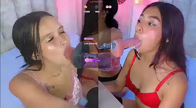 Snapshot of mylittle_princess chatting on March 2025 03:28:01 PM mylittle princess online show from March 2025 03:28:01 PM
