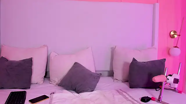 shaina vasquez online show from November 2025 05:18:02 AM