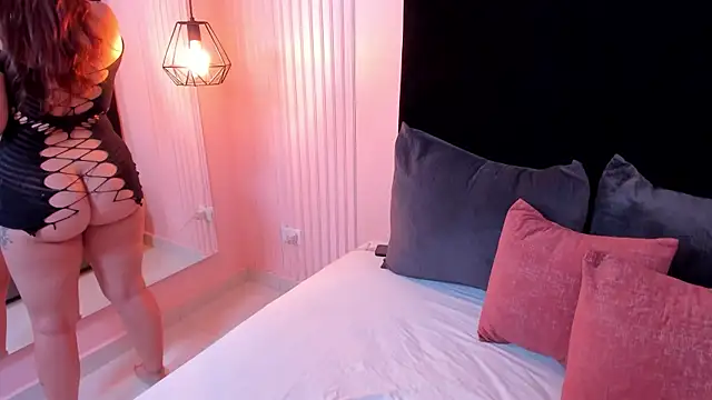 Snapshot of ellen_gracee chatting on September 2025 07:35:02 PM ellen gracee online show from September 2025 07:35:02 PM