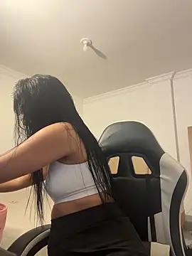 Snapshot of _miaquevedo_ chatting on May 2026 02:09:02 PM miaquevedo online show from May 2026 02:09:02 PM