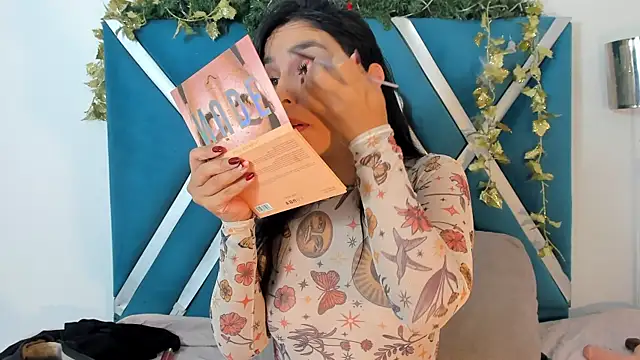  miaquevedo  online show from December 2025 02:01:02 PM