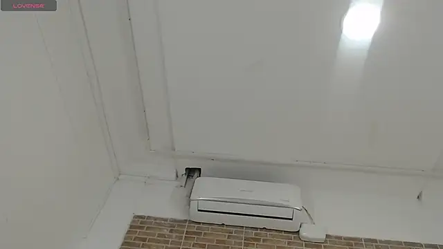 EmilyThompson1 online show from March 2025 08:29:02 PM