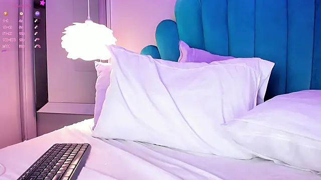 CaitlynCouper online show from March 2025 01:48:01 AM