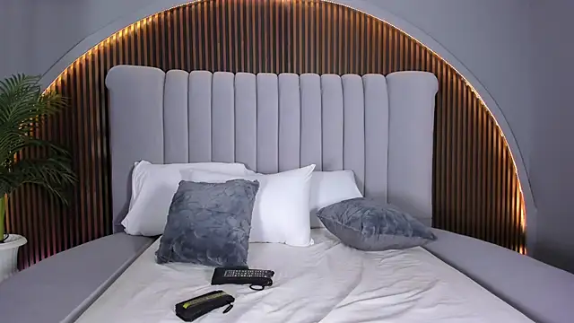 CaitlynCouper online show from November 2025 11:54:02 AM