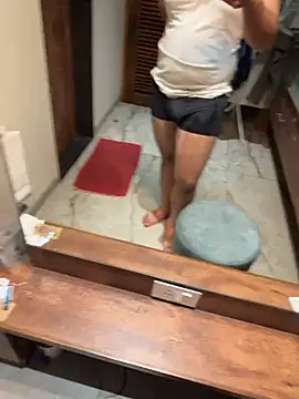 Snapshot of versatile_guy01 chatting on October 2025 07:03:01 PM versatile guy01 online show from October 2025 07:03:01 PM