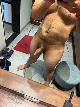 Snapshot of versatile_guy01 chatting on July 2026 04:13:01 AM versatile guy01 online show from July 2026 04:13:01 AM