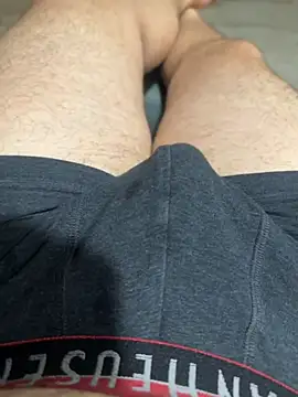 Snapshot of versatile_guy01 chatting on May 2026 05:51:01 PM versatile guy01 online show from May 2026 05:51:01 PM