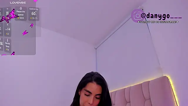 ZarianaEvanz online show from November 2025 10:26:01 PM