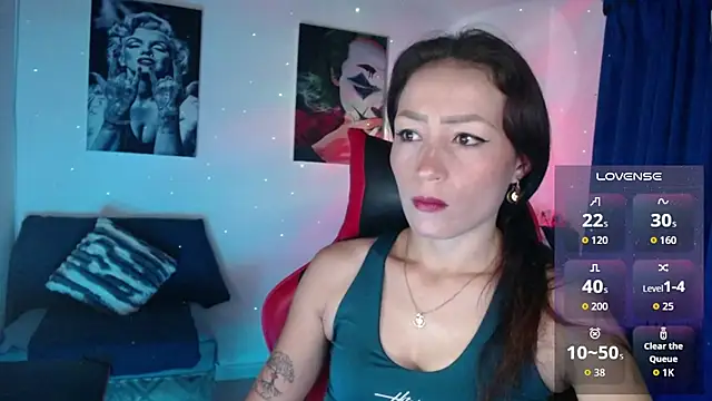 Sara-Guzman1 online show from April 2026 07:42:02 PM