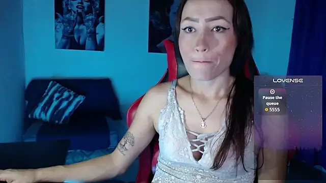 Sara-Guzman1 online show from April 2026 03:42:01 AM