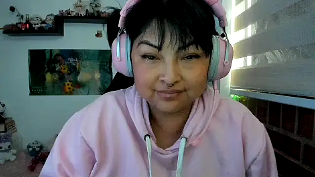 Shaddycute  online show from March 2026 12:10:01 PM