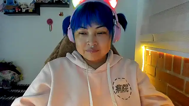 Shaddycute  online show from October 2025 10:09:01 PM