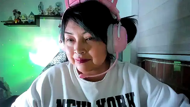 Shaddycute  online show from May 2026 03:03:02 AM