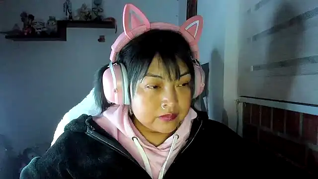 Shaddycute  online show from May 2026 10:32:01 AM