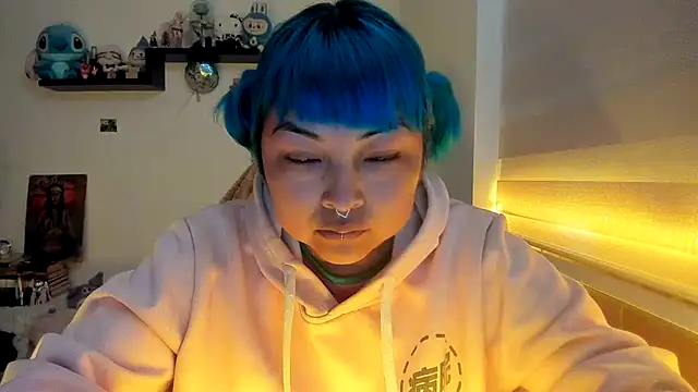 Shaddycute  online show from January 2026 01:29:02 PM