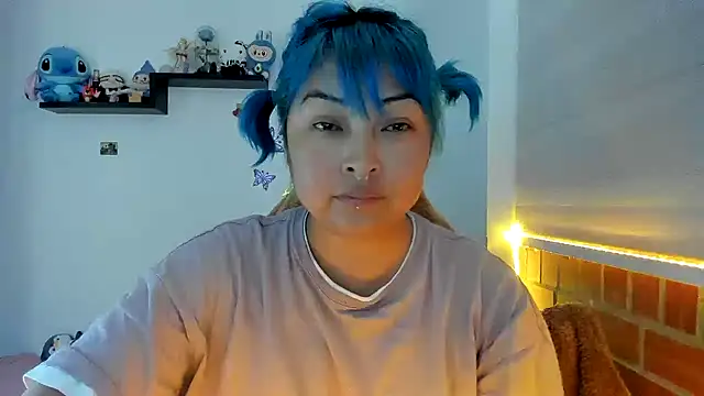 Shaddycute  online show from November 2025 01:23:01 PM