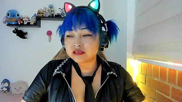 Shaddycute  online show from October 2025 05:02:02 PM