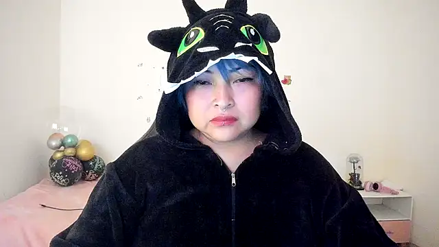 Shaddycute  online show from October 2025 04:40:02 PM