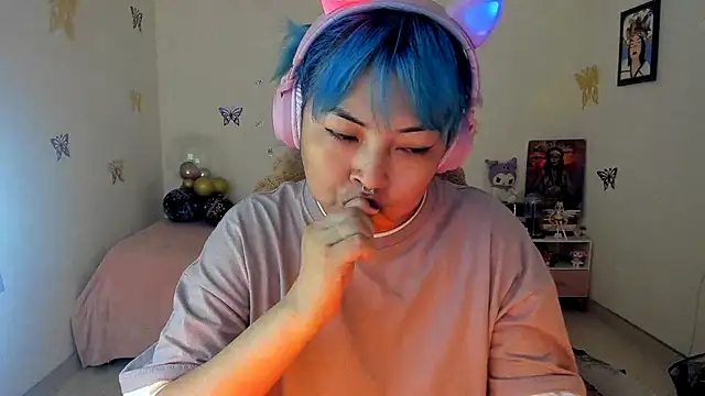 Shaddycute  online show from September 2025 04:57:01 PM