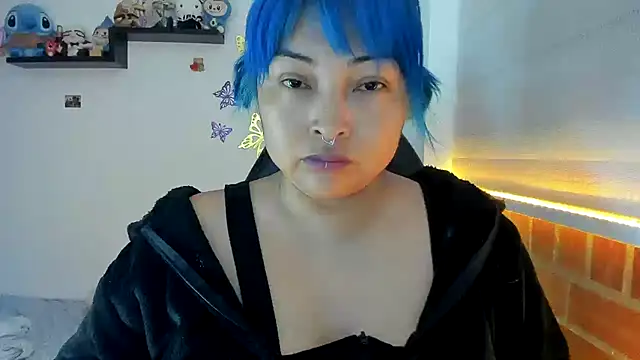 Shaddycute  online show from November 2025 02:23:01 PM