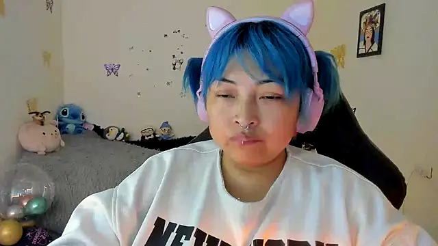 Shaddycute  online show from September 2025 10:43:01 PM