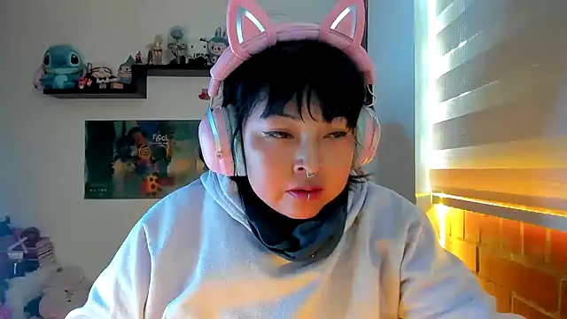 Shaddycute  online show from February 2026 06:10:02 PM