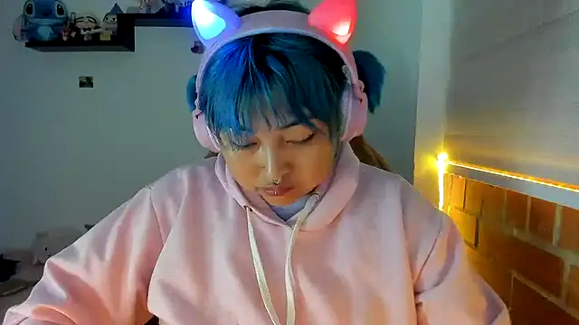 Shaddycute  online show from December 2025 10:06:01 AM