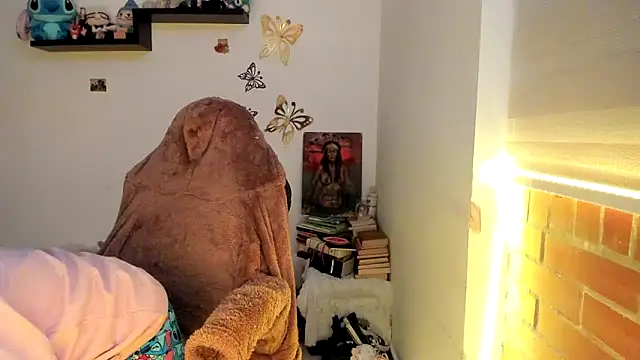 Shaddycute  online show from December 2025 01:02:02 PM