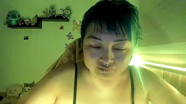 Shaddycute  online show from December 2025 01:16:01 AM