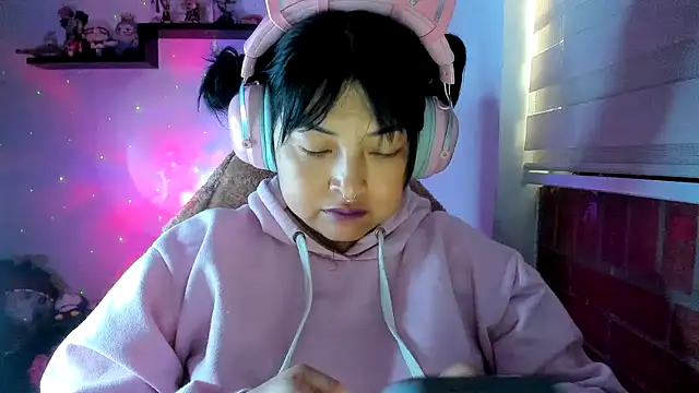 Shaddycute  online show from July 2026 10:48:02 AM