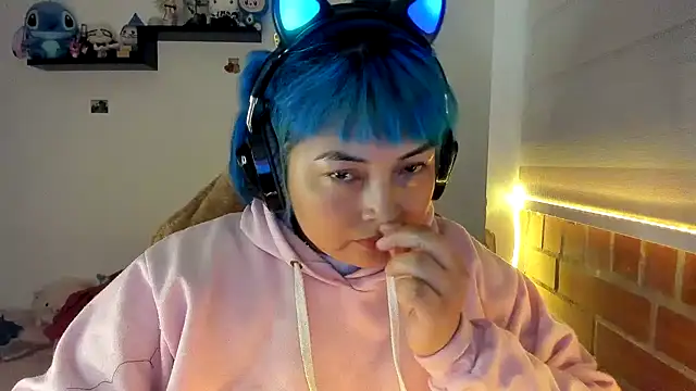 Shaddycute  online show from December 2025 12:57:02 AM