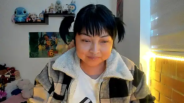 Shaddycute  online show from February 2026 02:57:02 PM