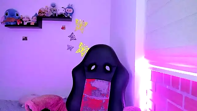 Shaddycute  online show from November 2025 09:53:01 PM