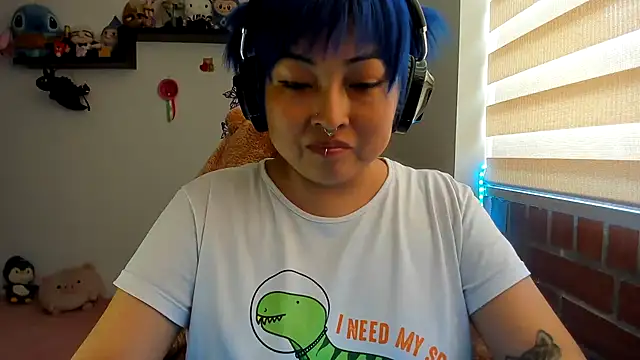 Shaddycute  online show from October 2025 06:10:02 PM