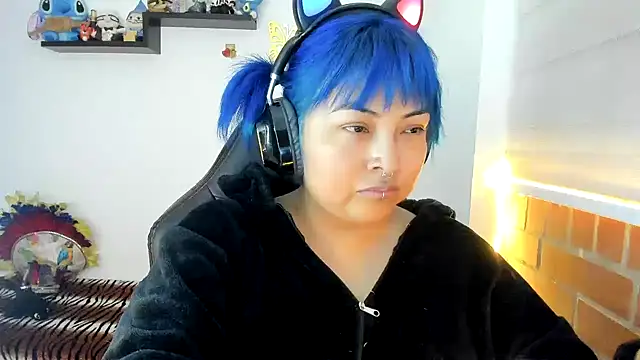 Shaddycute  online show from October 2025 03:00:01 PM