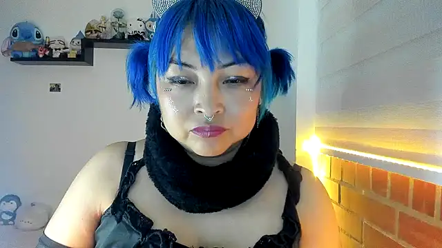 Shaddycute  online show from November 2025 01:32:02 AM