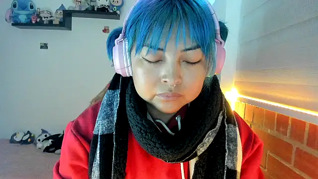 Shaddycute  online show from December 2025 10:03:02 AM