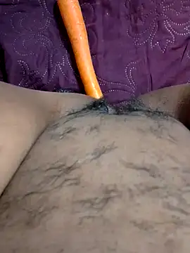 Snapshot of L-LOVE chatting on March 2025 09:58:01 PM L-LOVE online show from March 2025 09:58:01 PM