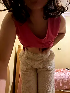 Snapshot of L-LOVE chatting on October 2025 09:05:01 PM L-LOVE online show from October 2025 09:05:01 PM