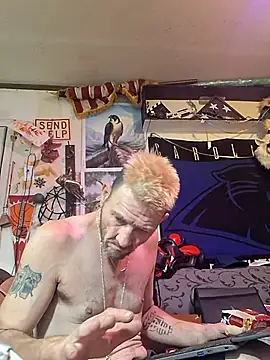 Snapshot of gettinit2wice chatting on October 2025 01:23:02 PM gettinit2wice online show from October 2025 01:23:02 PM