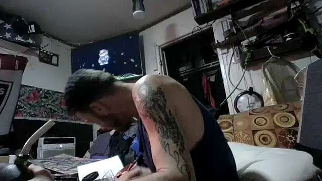 Snapshot of gettinit2wice chatting on May 2026 10:59:01 PM gettinit2wice online show from May 2026 10:59:01 PM