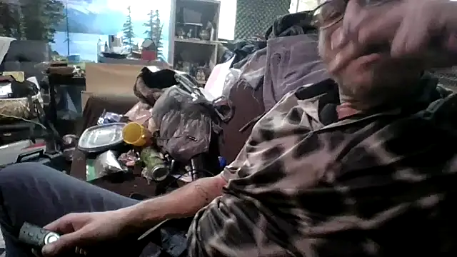 Snapshot of gettinit2wice chatting on September 2025 11:32:01 PM gettinit2wice online show from September 2025 11:32:01 PM