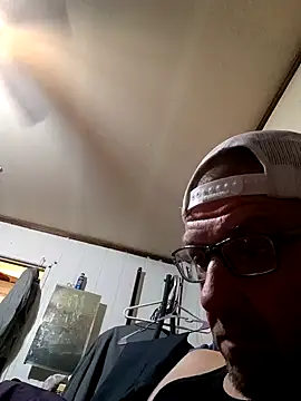 Snapshot of gettinit2wice chatting on February 2025 12:15:02 PM gettinit2wice online show from February 2025 12:15:02 PM