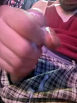 Snapshot of gettinit2wice chatting on November 2025 12:14:02 AM gettinit2wice online show from November 2025 12:14:02 AM